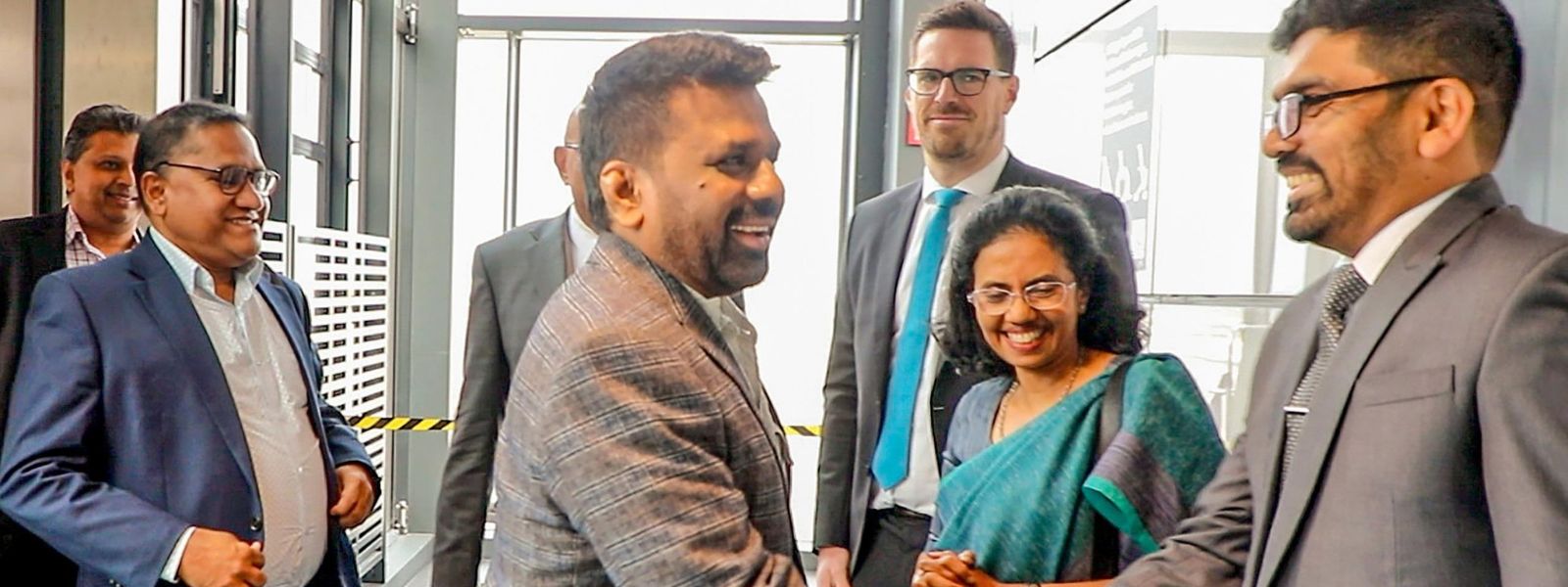 Sri Lankan President Arrives in Berlin